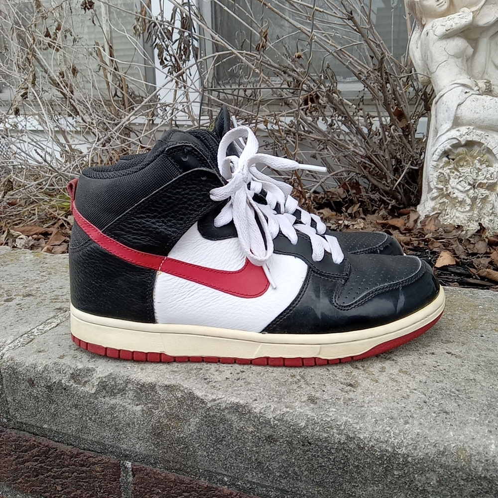 Nike Dunk High Black And Red Size 9.5 No Box